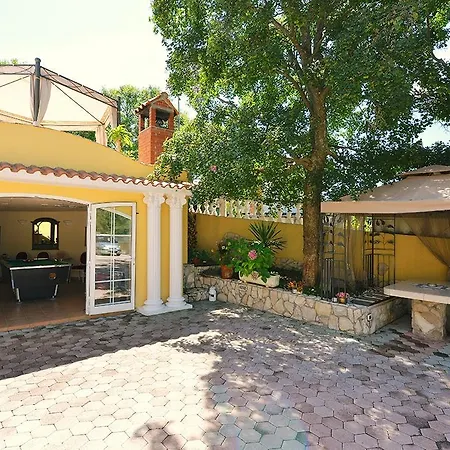 Holiday Ripenda Kras * Labin (Istria)